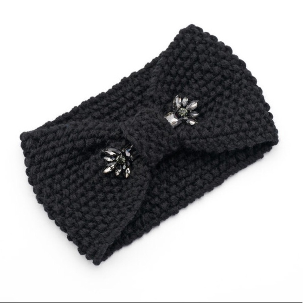 Black head wrap with stones